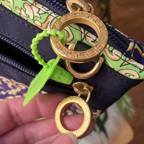 VERSACE Medusa Tote in vibrant amazing colors. Authentic! Gorgeous - Picture 3 of 15